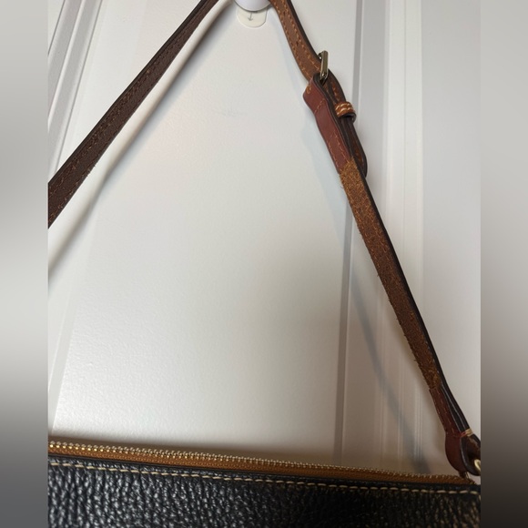 Dooney & Burke pebbled leather shoulder bag - Picture 7 of 9